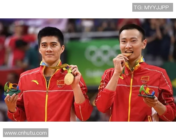 武汉羽毛球队与南京羽毛球队赛后复盘分析团队配合与战术执行的关键因素